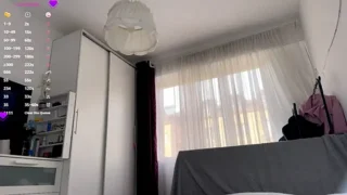 Cute_Capricee naked on cam for live sex chat