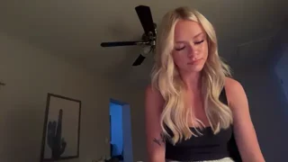 kenziesmithh naked on cam for live sex chat
