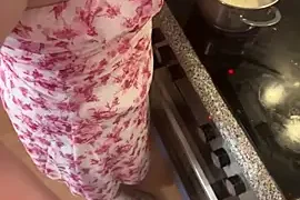 Teeny-Slut18 naked on cam for live sex chat