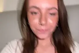 Cherry-Bean naked on cam for live sex chat