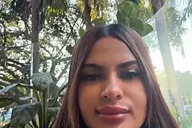 Irina_Velvett naked on cam for live sex chat