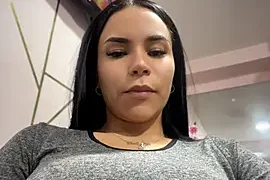 Naatalia naked on cam for live sex chat